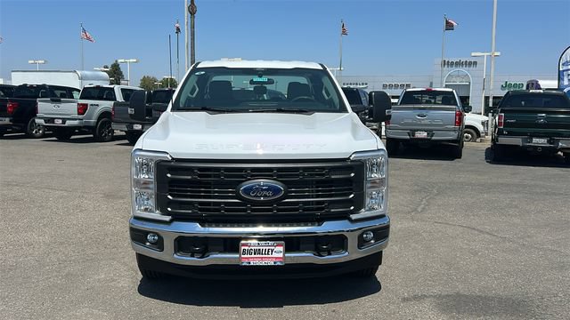 New 2026 Ford F250 XL w/ XL Chrome Package RWD image 9