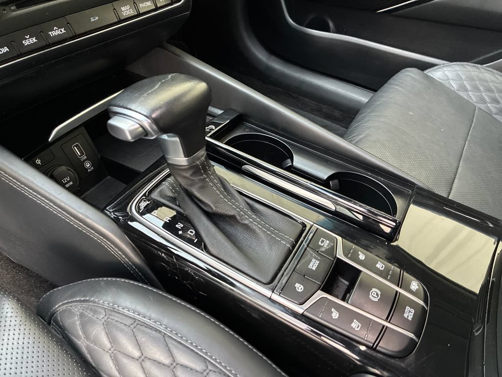 Used 2018 Kia Cadenza Limited FWD image 10