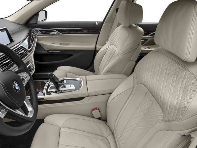 Used 2017 BMW 750i RWD image 9