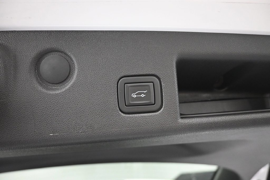 Used 2024 Chevrolet Equinox LT AWD/4WD image 12