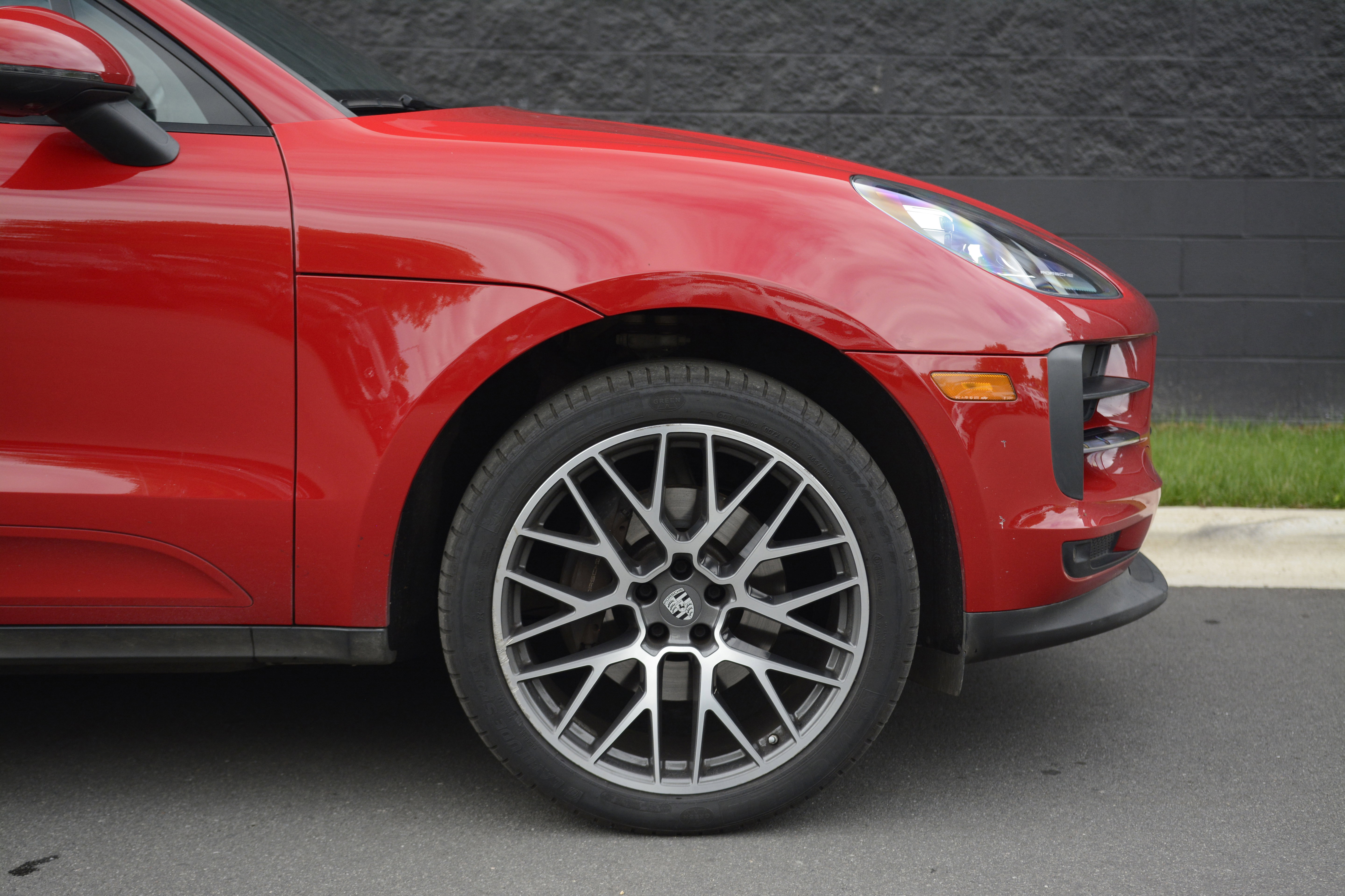 Certified 2020 Porsche Macan AWD/4WD image 11