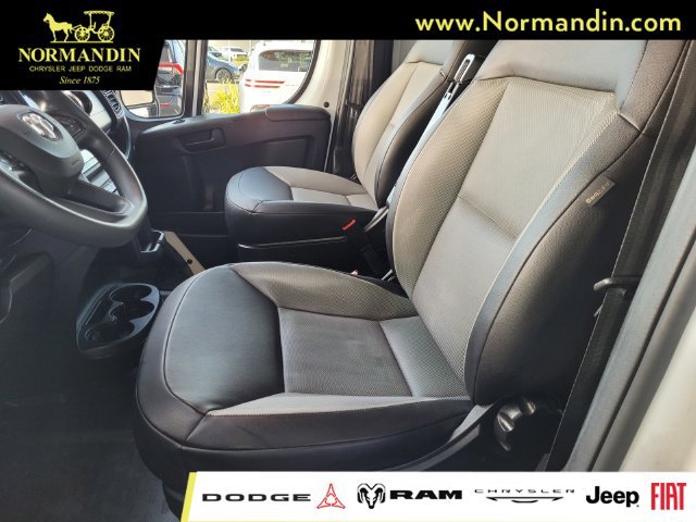 Used 2025 RAM ProMaster 2500 w/ Convenience Group FWD image 16