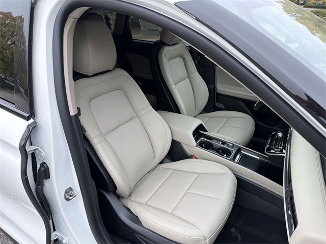 New 2026 Lincoln Corsair Premiere image 27