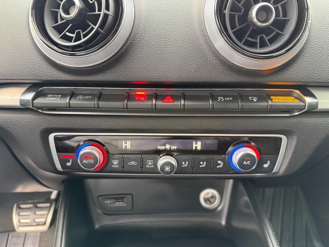 Used 2017 Audi S3 Prestige image 29