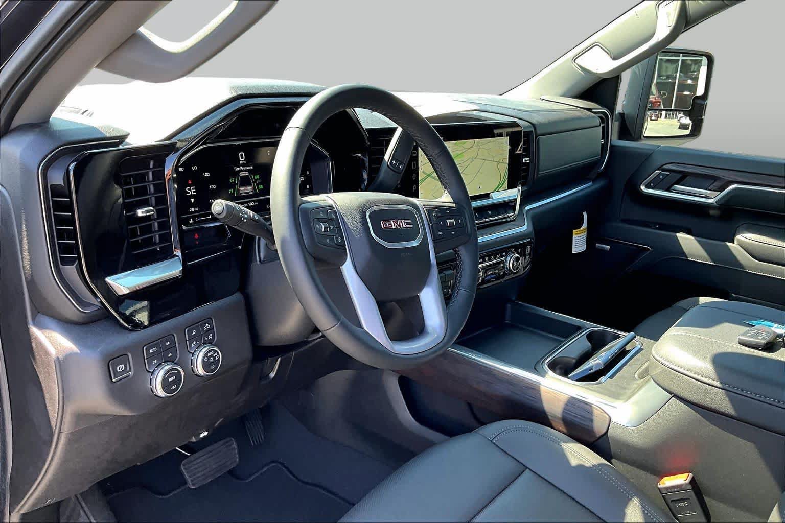 New 2025 GMC Sierra 3500 SLT w/ SLT Premium Package AWD/4WD image 8