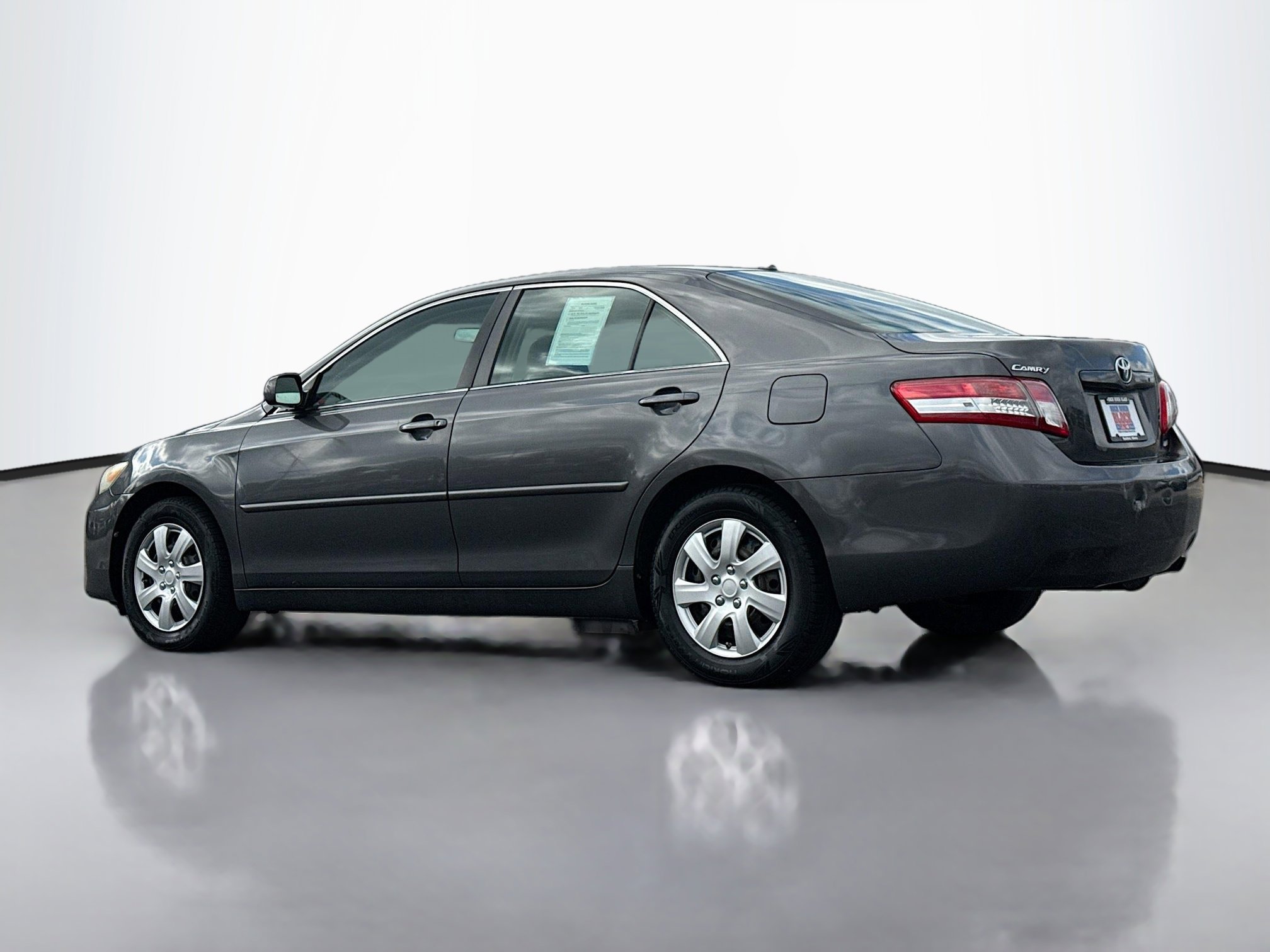 Used 2010 Toyota Camry image 13
