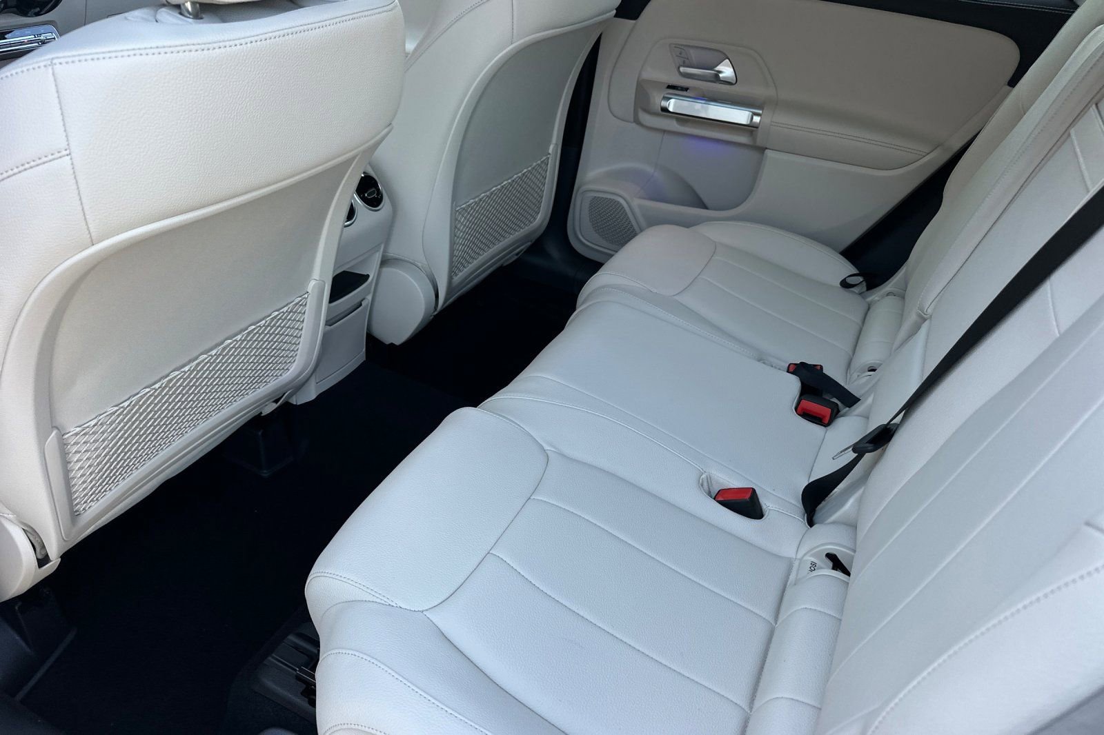 New 2025 Mercedes-Benz GLB 250 image 10