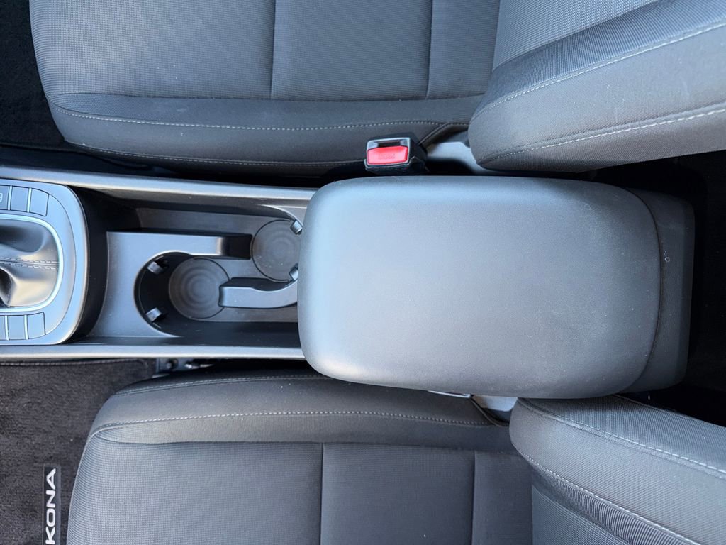 Used 2025 Hyundai Kona SEL FWD image 29