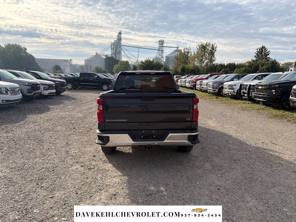 Used 2022 Chevrolet Silverado 1500 LT AWD/4WD image 4