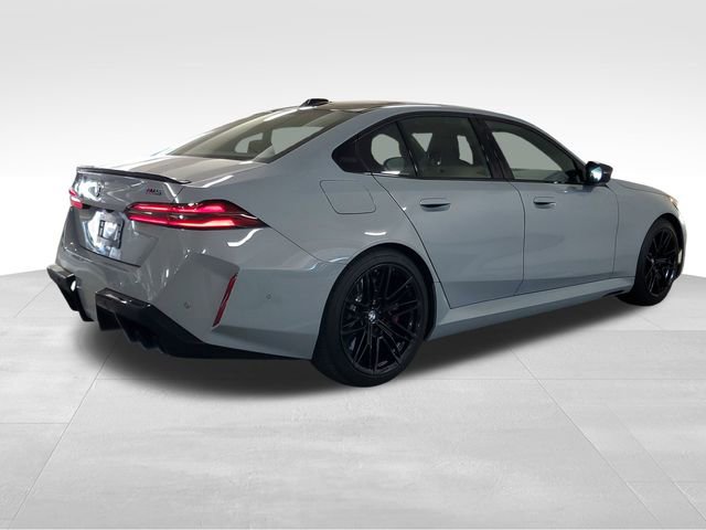Used 2025 BMW M5 w/ Carbon Package image 7