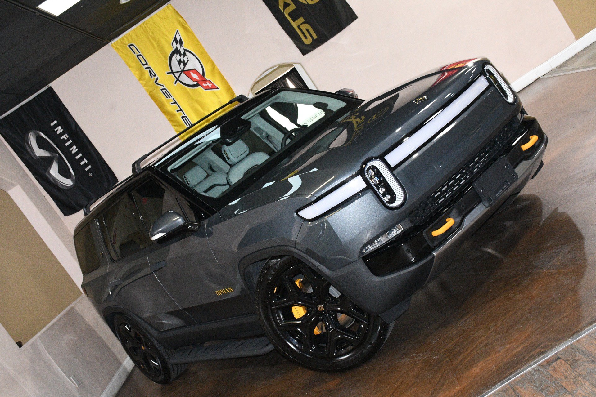 Used 2023 Rivian R1S Launch Edition Quad AWD/4WD image 77