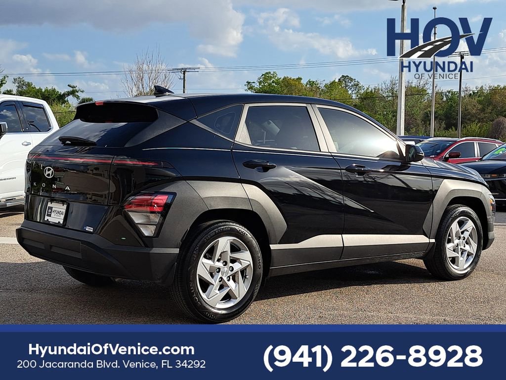 Certified 2024 Hyundai Kona SE image 5