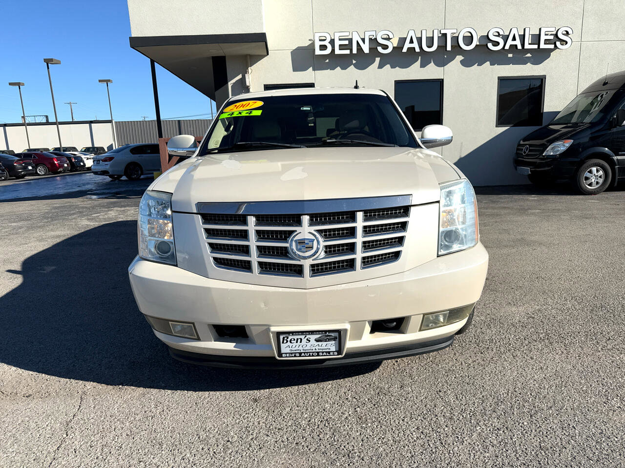 Used 2007 Cadillac Escalade AWD w/ Information Package image 3