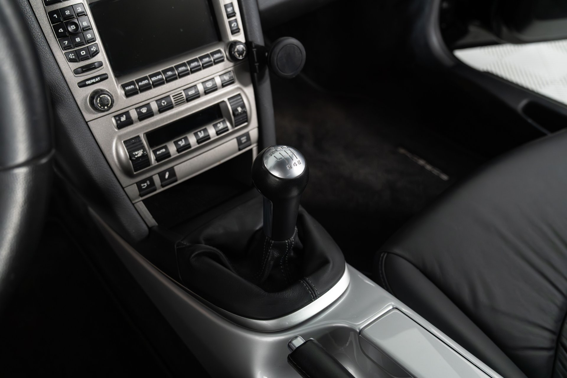 Used 2005 Porsche 911 Carrera S RWD image 36