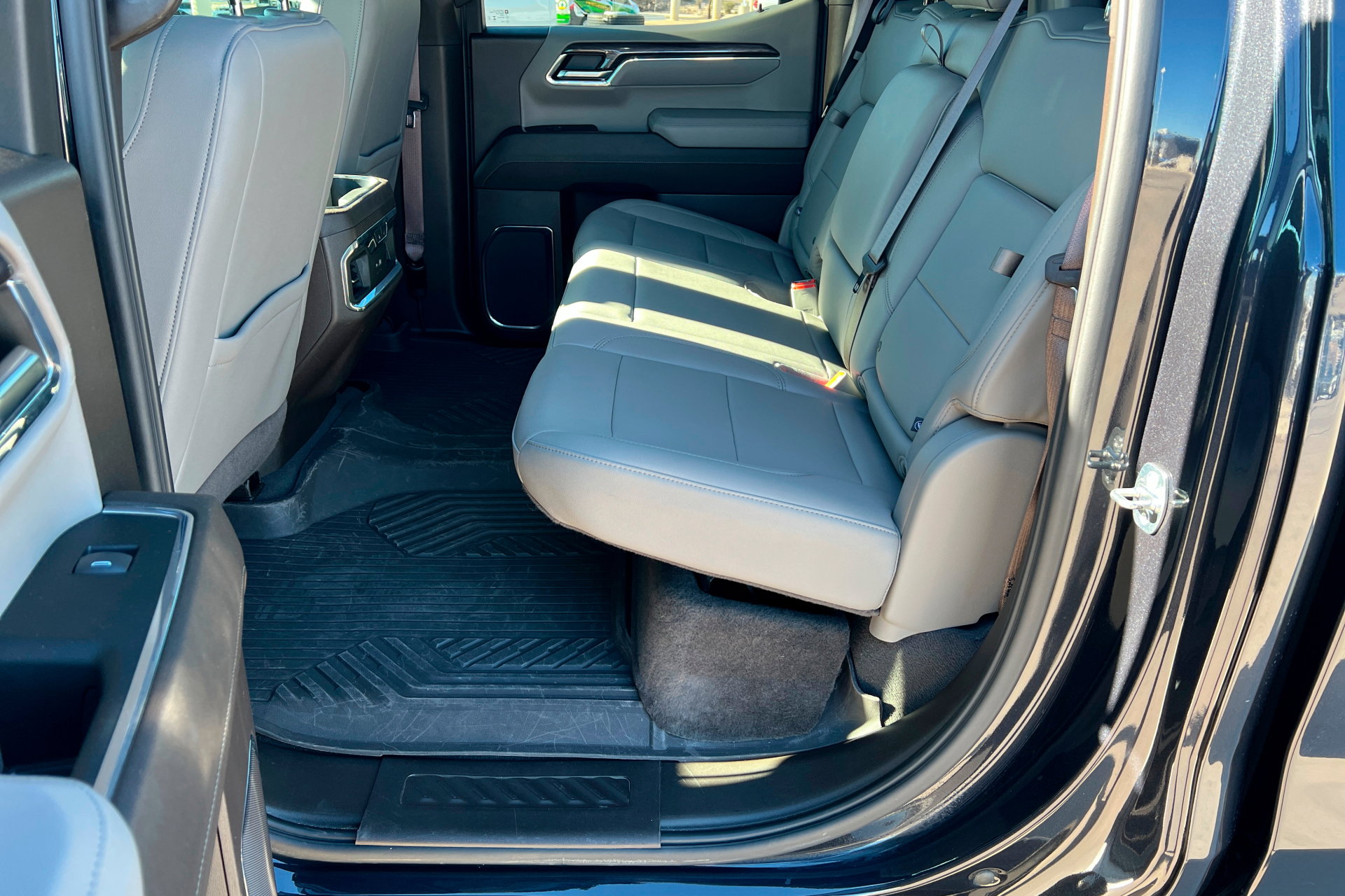 Certified 2024 Chevrolet Silverado 1500 LTZ image 22