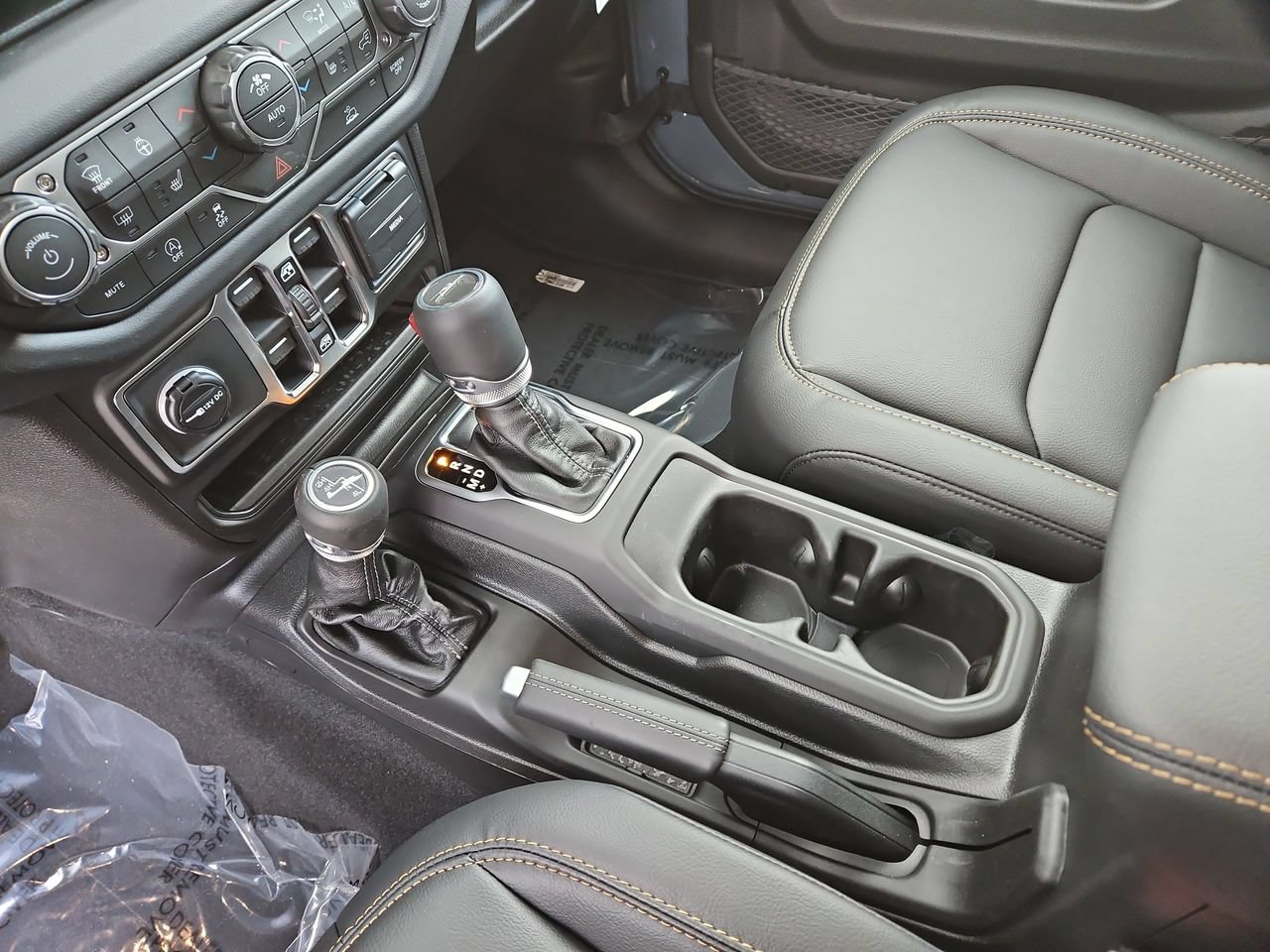 New 2026 Jeep Gladiator Sport AWD/4WD image 31