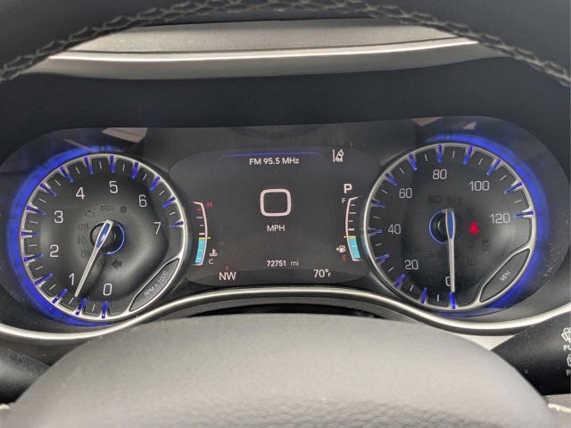 Used 2024 Chrysler Pacifica Touring-L FWD image 24