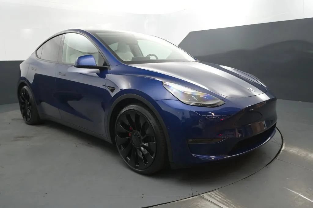 Used 2022 Tesla Model Y Performance AWD/4WD image 7