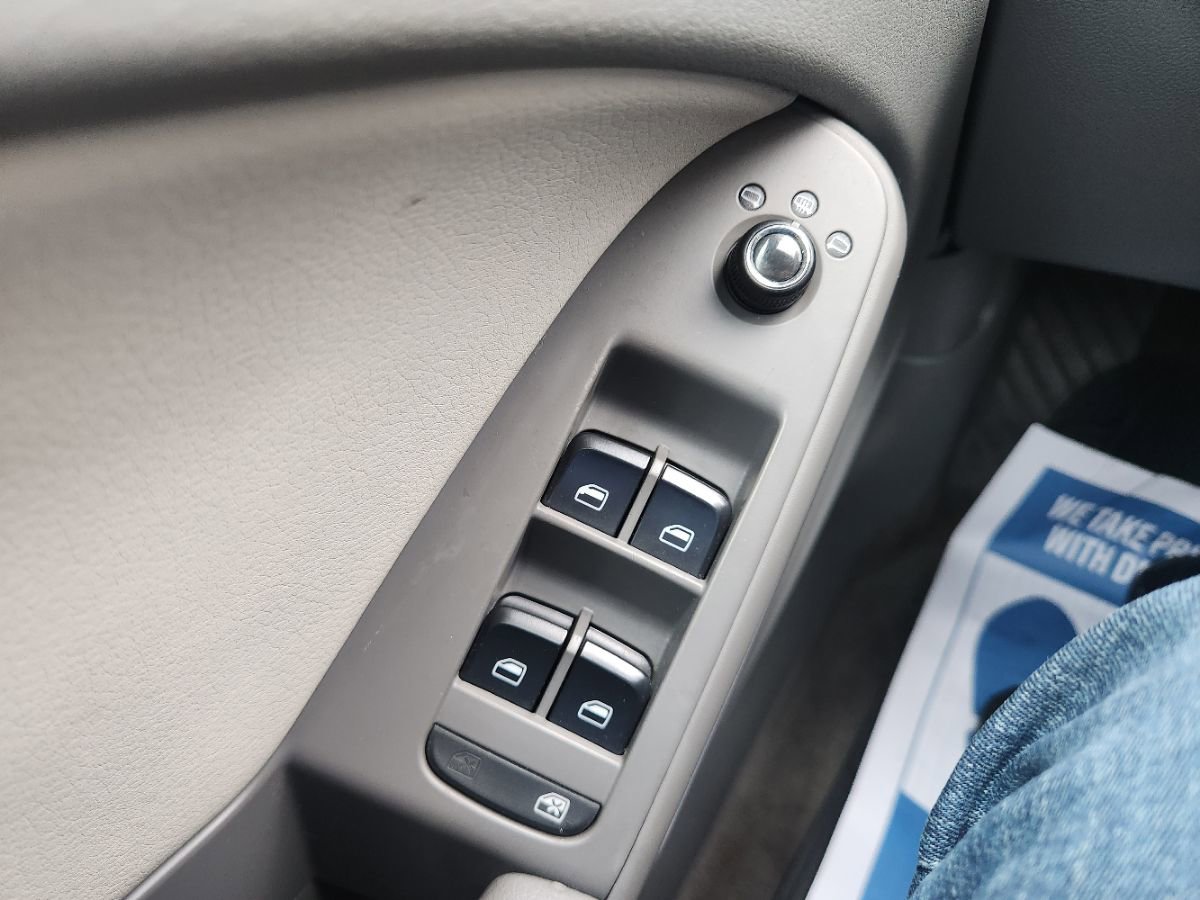 Used 2010 Audi A4 2.0T Premium Plus image 20