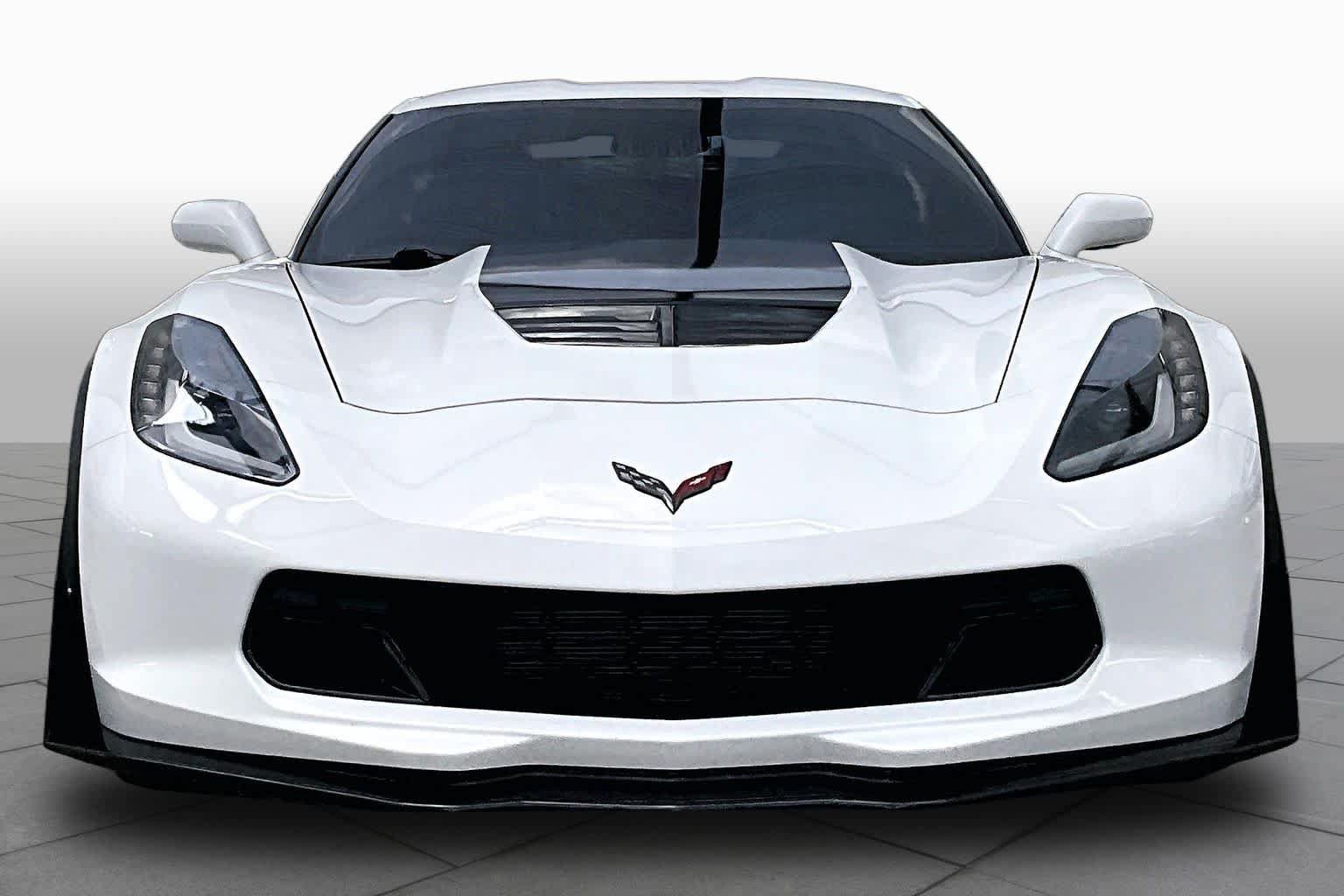 Used 2015 Chevrolet Corvette Z06 w/ 2LZ Preferred Equipment Group RWD image 4
