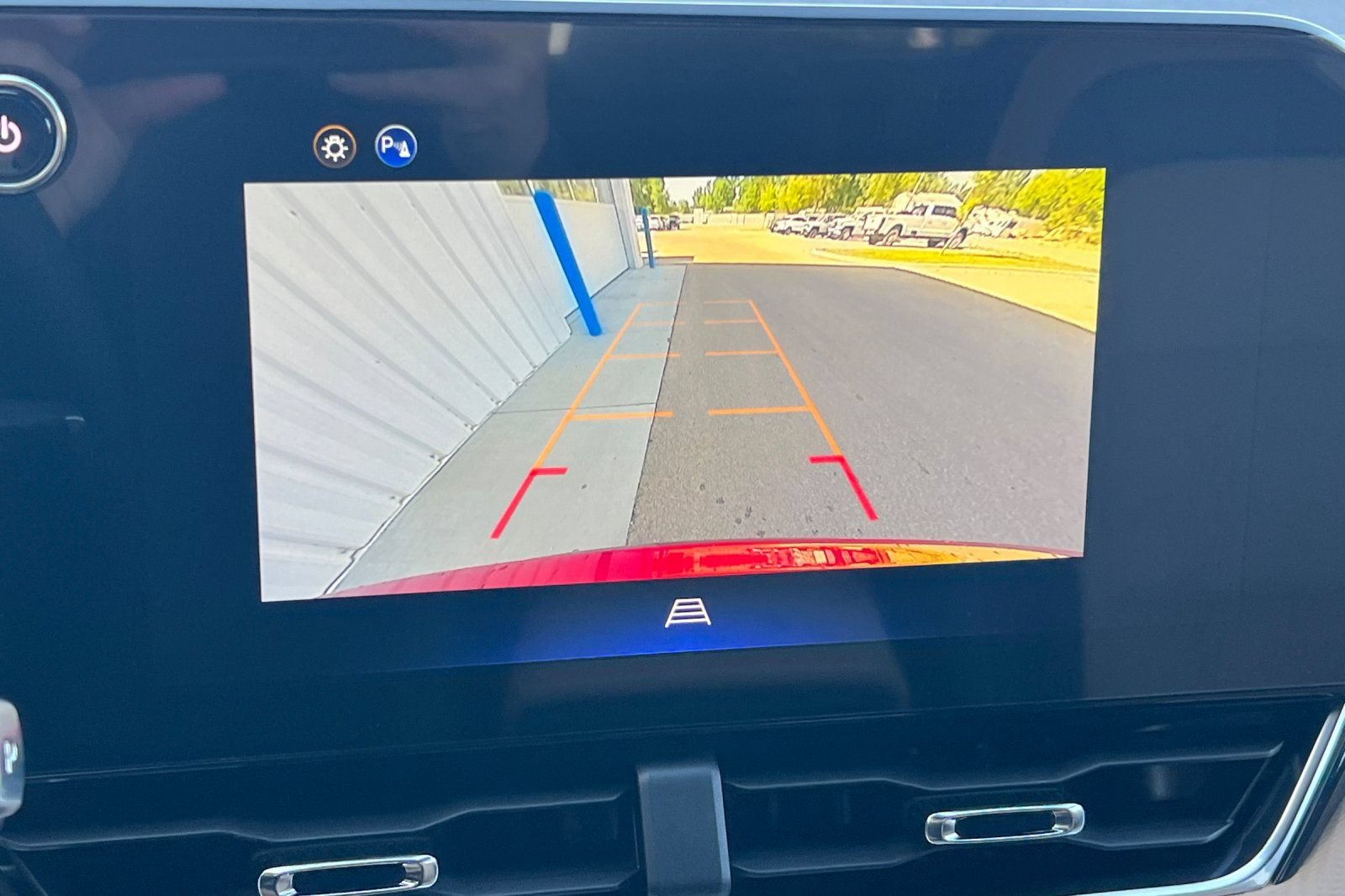 New 2026 Chevrolet Equinox ACTIV AWD/4WD image 17