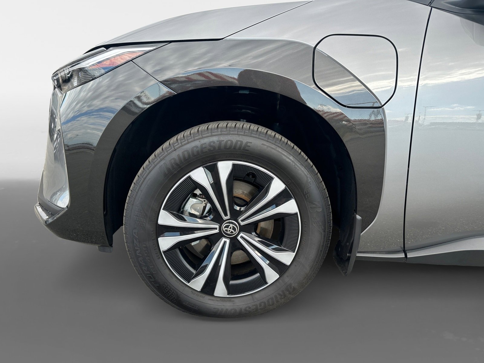 Certified 2025 Toyota bZ4X XLE image 27