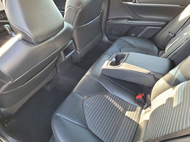 Used 2018 Toyota Camry SE FWD image 8
