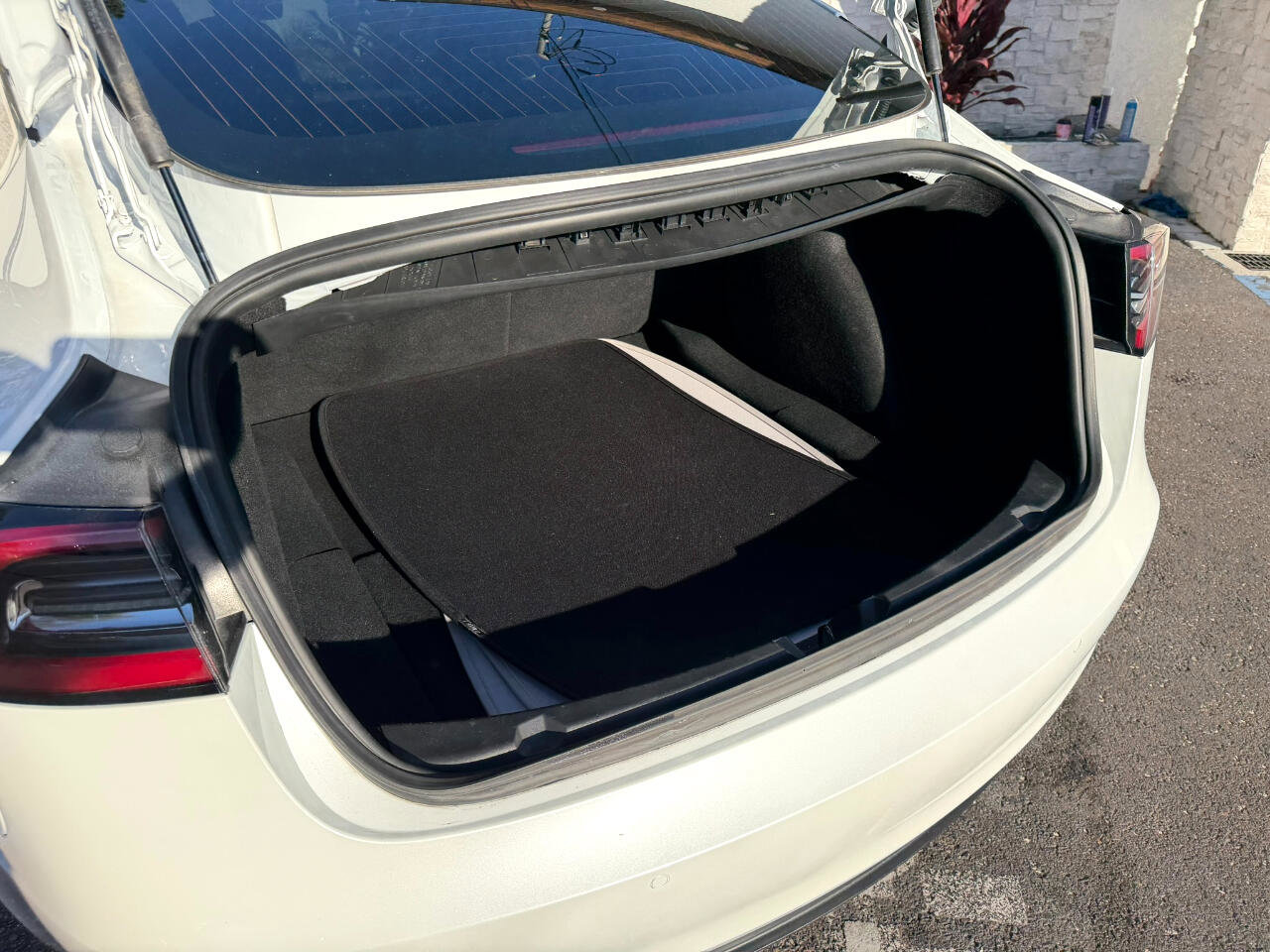 Used 2020 Tesla Model 3 Long Range image 34
