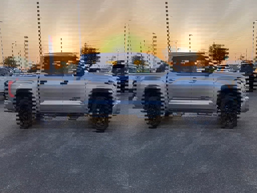 Used 2022 Toyota Tundra SR5 image 4