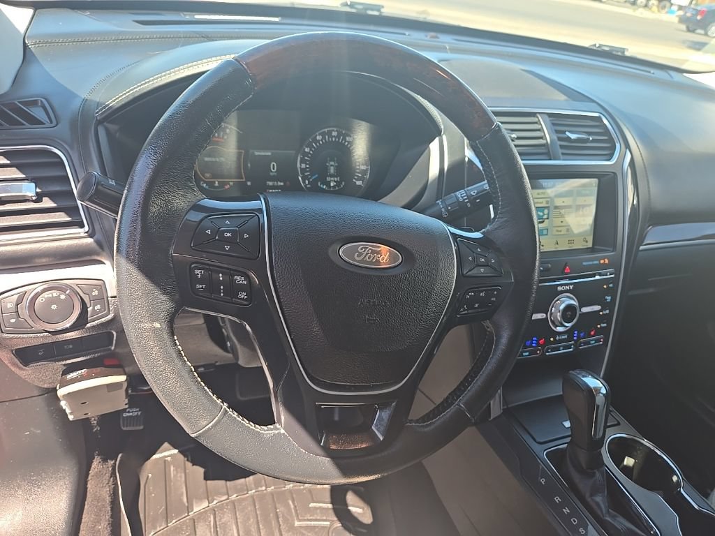 Used 2018 Ford Explorer Platinum AWD/4WD image 13
