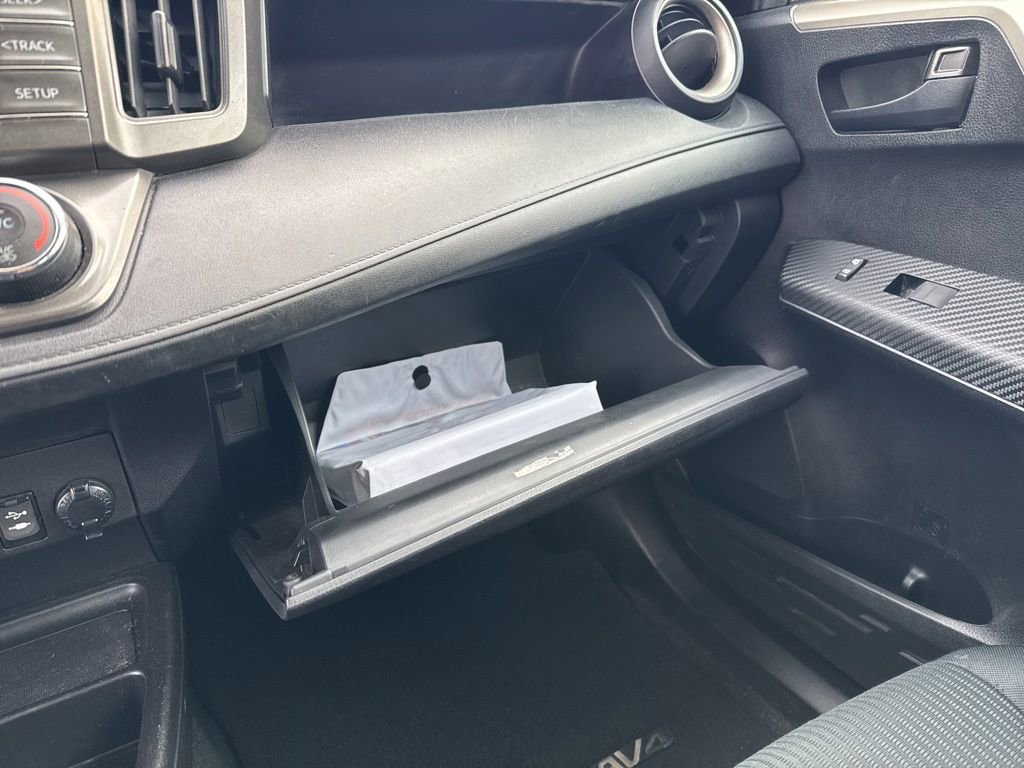 Used 2015 Toyota RAV4 LE image 23