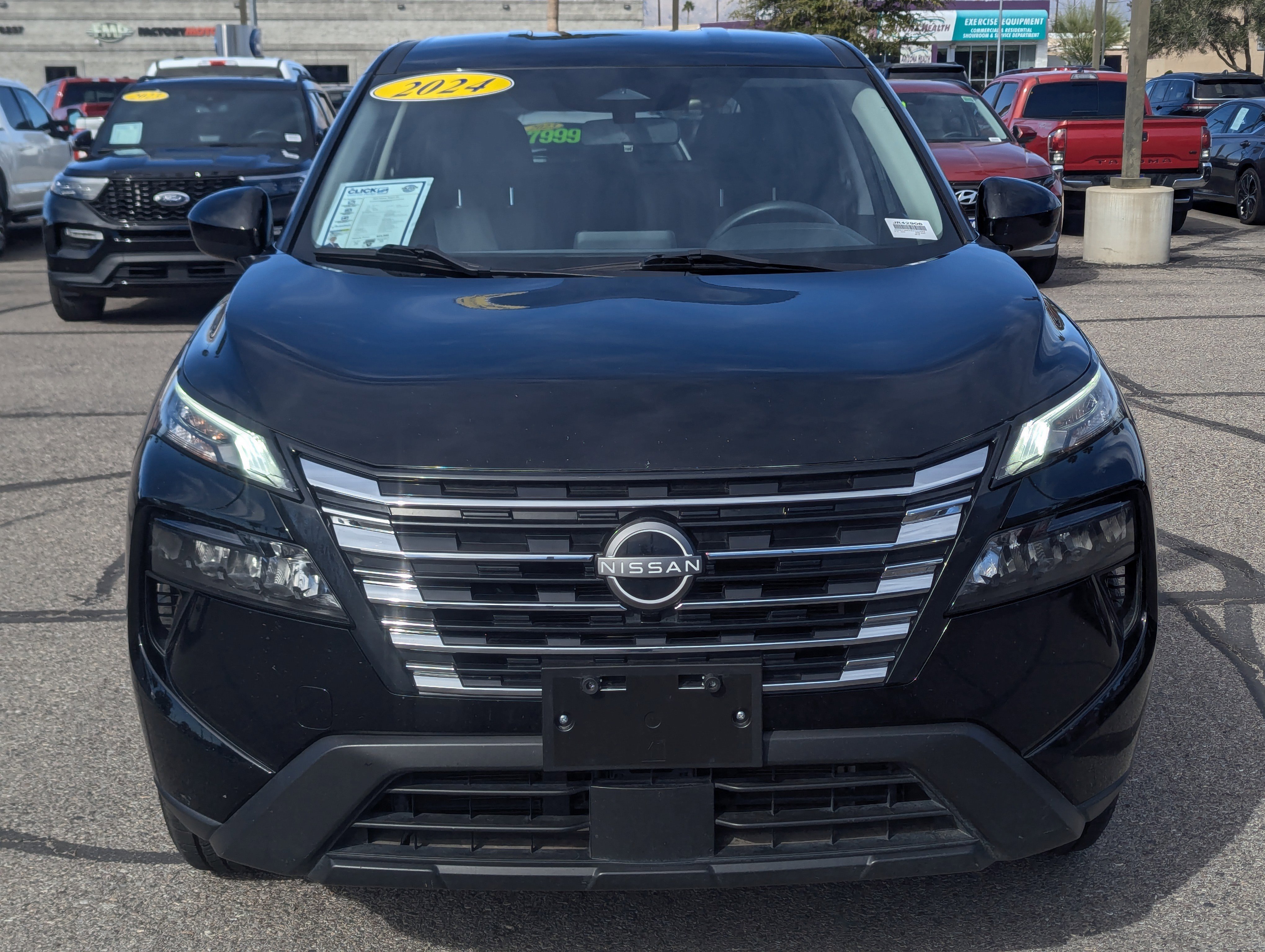 Used 2024 Nissan Rogue SV image 6