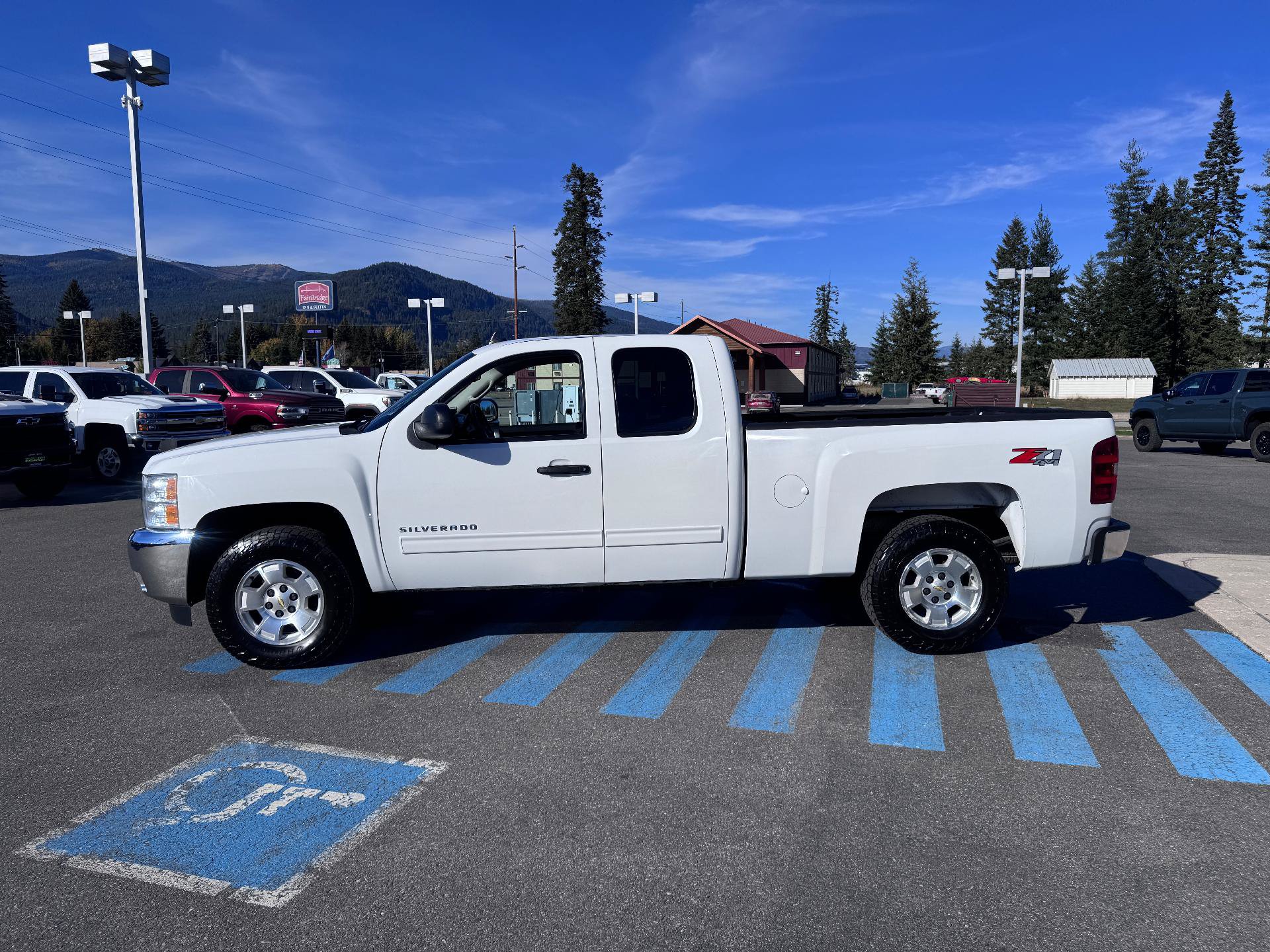 Used 2013 Chevrolet Silverado 1500 LT w/ All-Star Edition AWD/4WD image 4