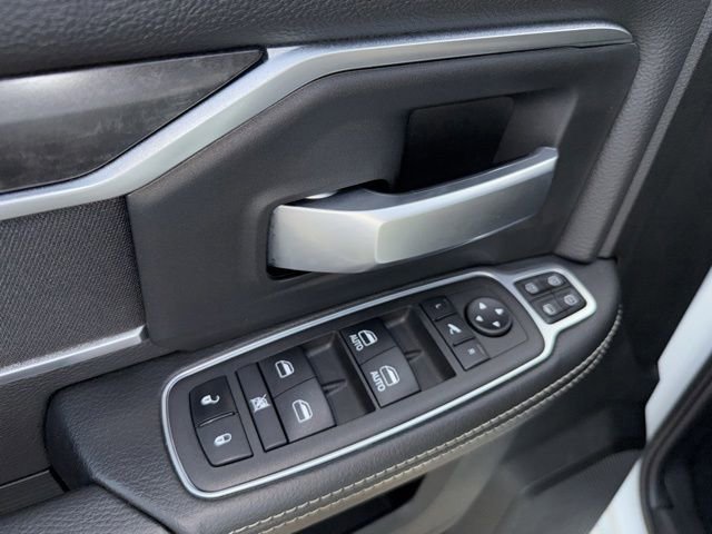 Used 2024 RAM 3500 Big Horn w/ Night Edition AWD/4WD image 43