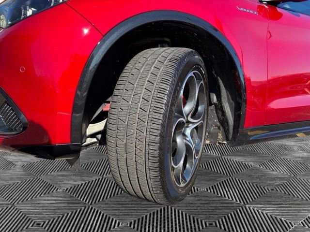 Used 2024 Alfa Romeo Stelvio Veloce AWD/4WD image 29