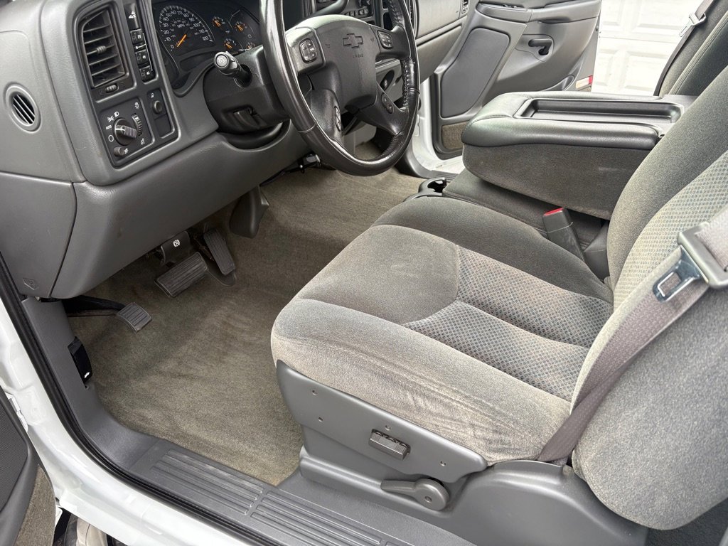 Used 2005 Chevrolet Silverado 2500 LS w/ Heavy-Duty Power Package image 18