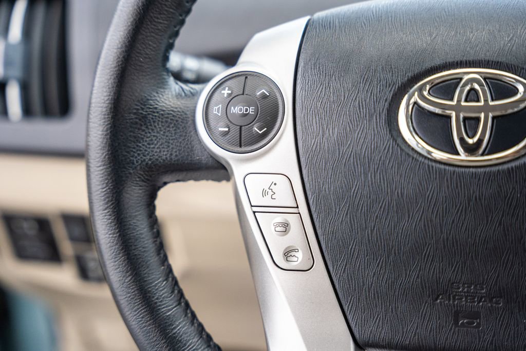 Used 2015 Toyota Prius Five FWD image 29