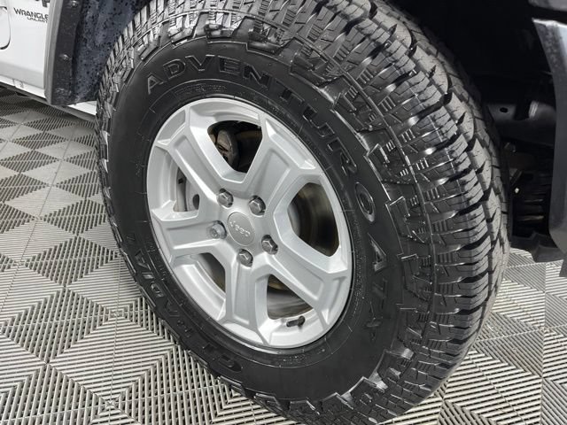 Used 2022 Jeep Wrangler Unlimited Sport AWD/4WD image 16