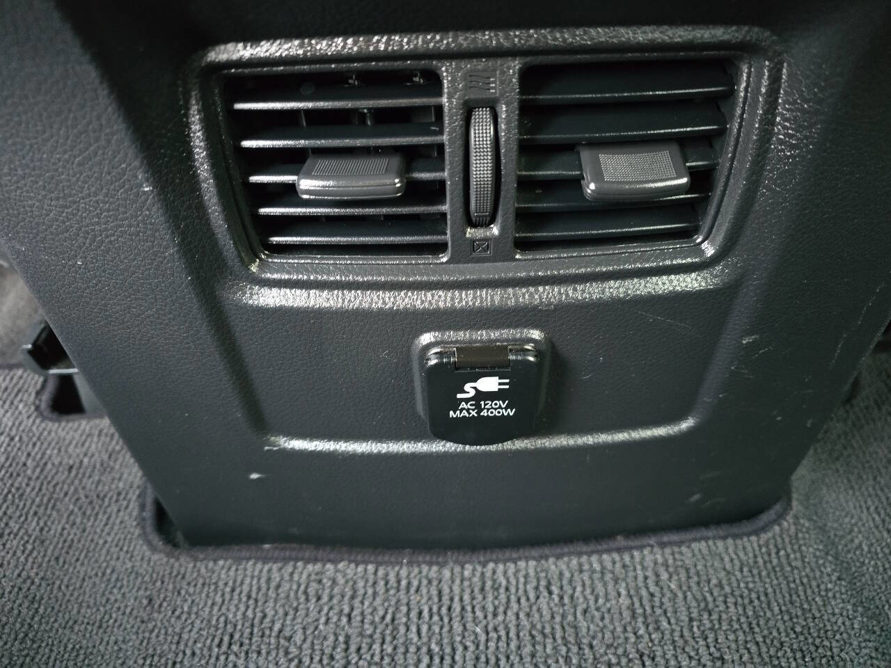 Used 2018 Nissan Titan XD image 21