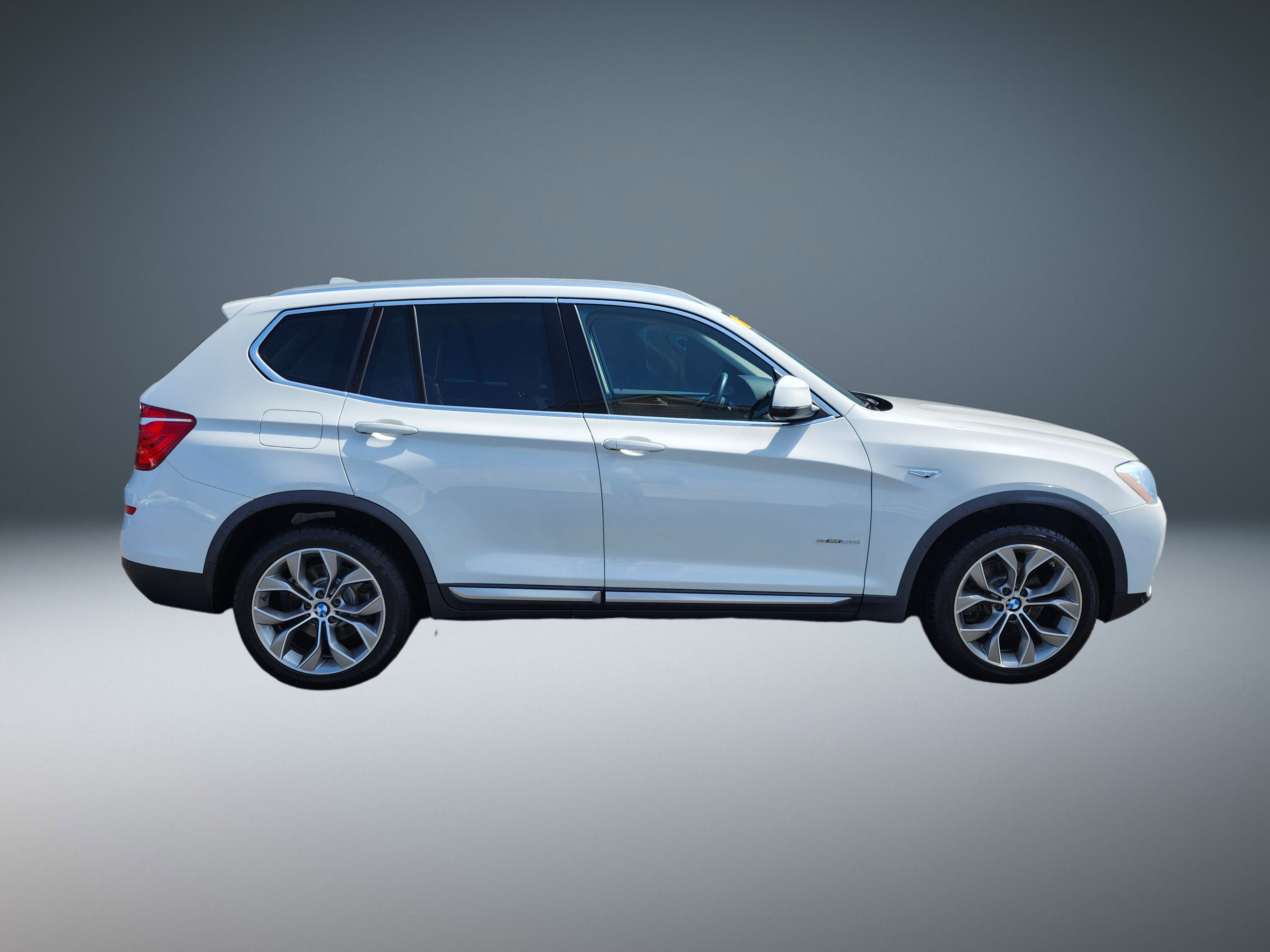 Used 2016 BMW X3 sDrive28i image 2