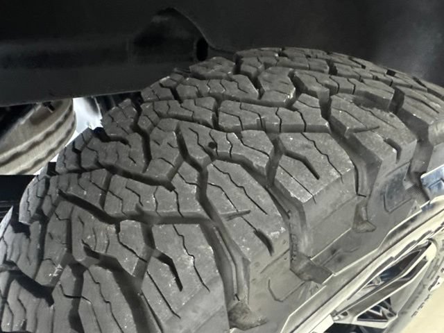 Used 2021 Chevrolet Silverado 1500 LT Trail Boss w/ Bed Protection Package AWD/4WD image 17