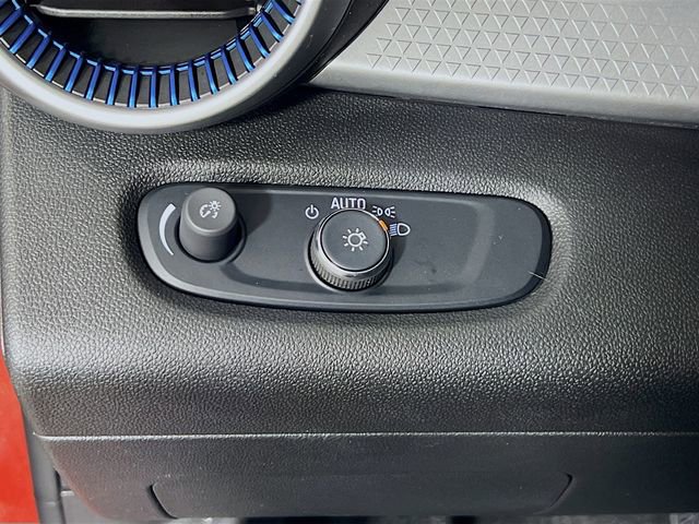 Used 2024 Chevrolet Trax LS w/ LS Convenience Package FWD image 19