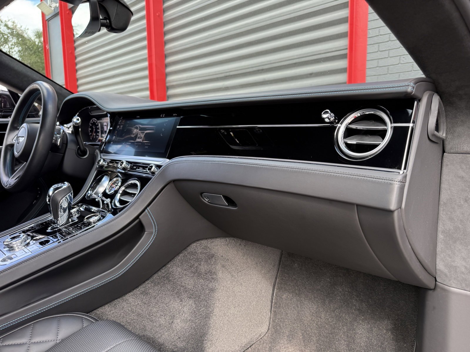 Used 2021 Bentley Continental GT image 19