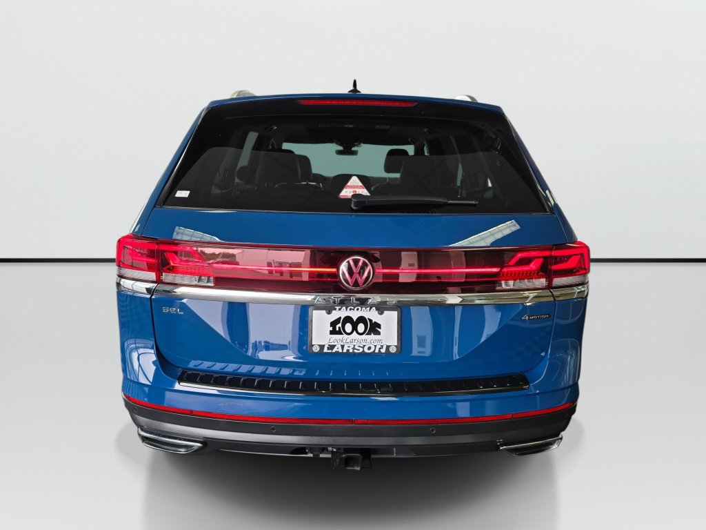 Used 2025 Volkswagen Atlas SEL AWD/4WD image 4