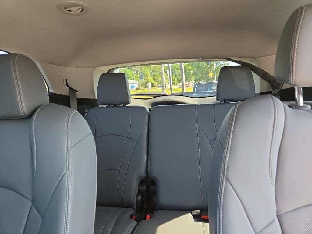 Certified 2020 Buick Enclave Essence w/ Trailering Package, 5000 lbs. AWD/4WD image 15