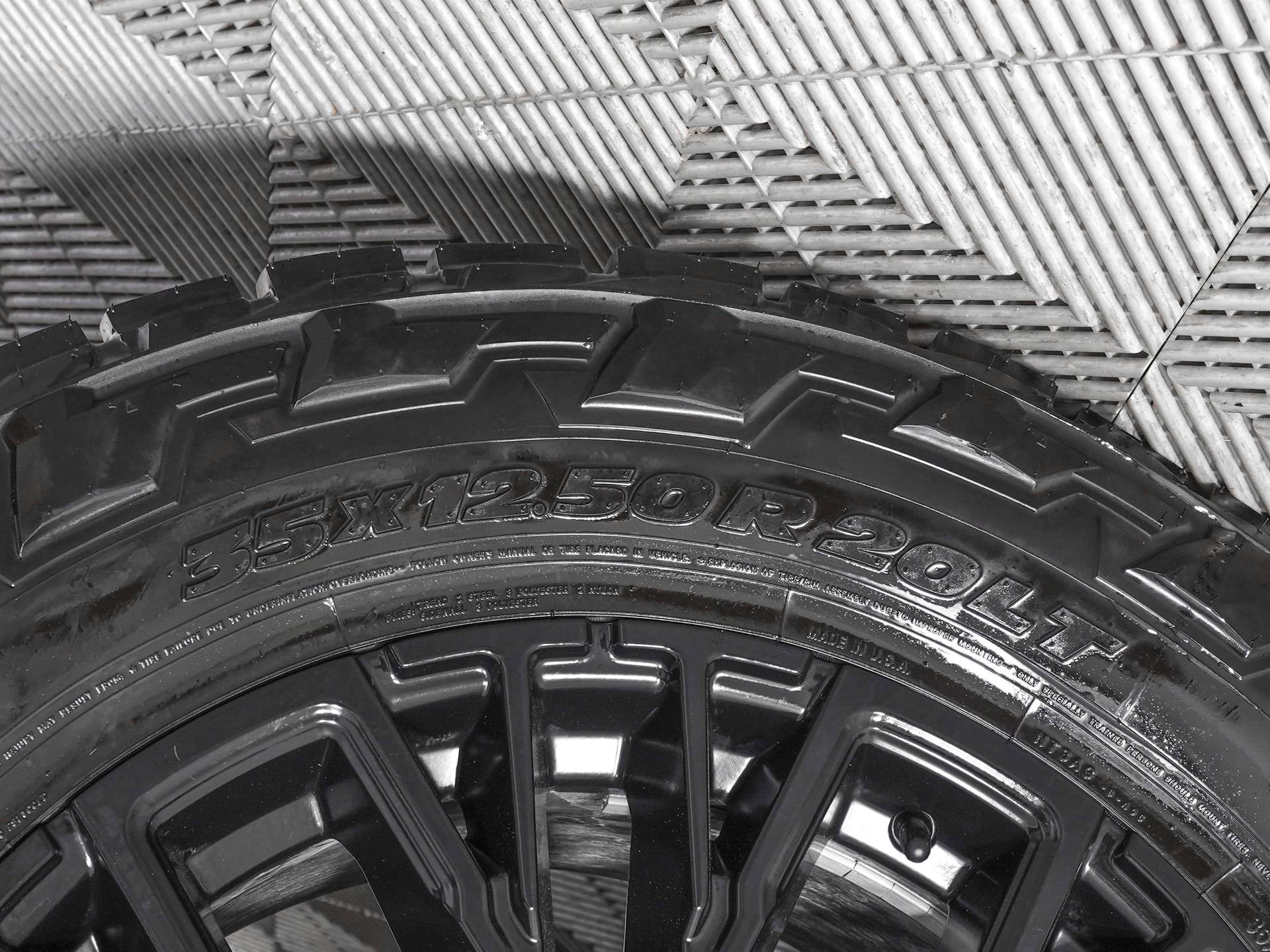 Used 2026 GMC Yukon AT4 w/ AT4 Premium Plus Package image 40