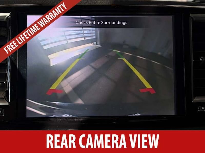 Used 2024 Chrysler Pacifica Limited FWD image 14