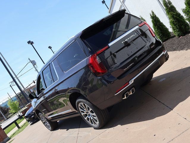 New 2026 GMC Yukon Elevation w/ Elevation Premium Package AWD/4WD image 4