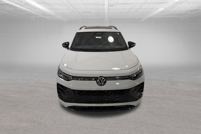 New 2026 Volkswagen Tiguan SE R-Line AWD/4WD image 2