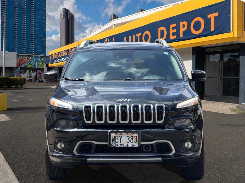 Used 2017 Jeep Cherokee Overland w/ Technology Group AWD/4WD image 7